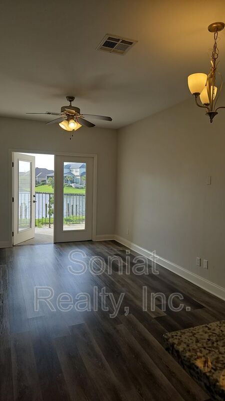 Foto del edificio - 4504 Pontchartrain Dr