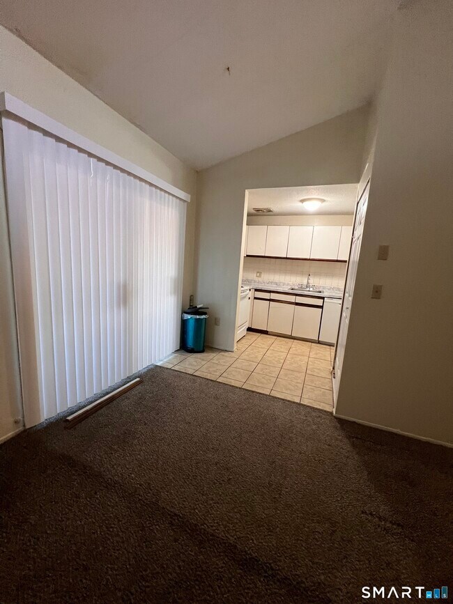 Foto del edificio - 131 Burgundy Hill Ln