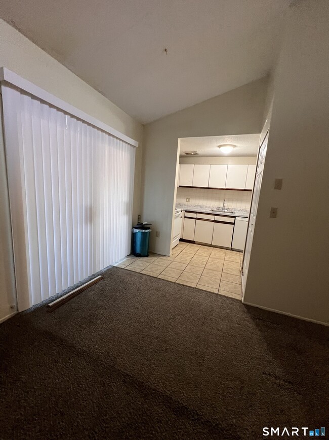 Building Photo - 131 Burgundy Hill Ln