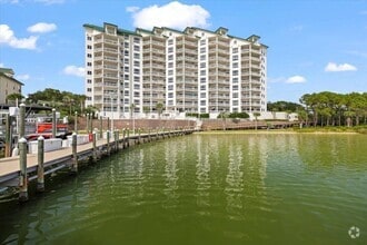 Building Photo - 662 Harbor Blvd
