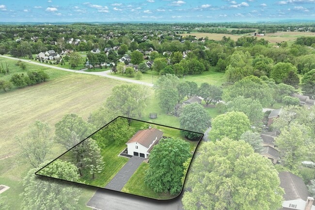 Building Photo - Beautiful Full Home in York