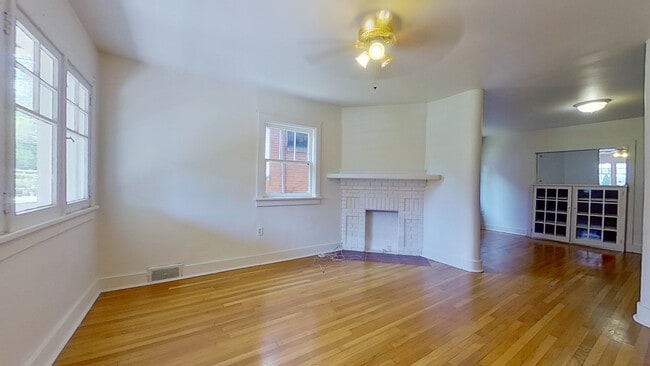 Living Room - 616 Worth St