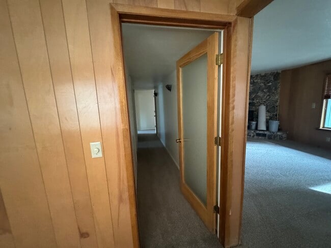 Building Photo - 865 Stanford Ave