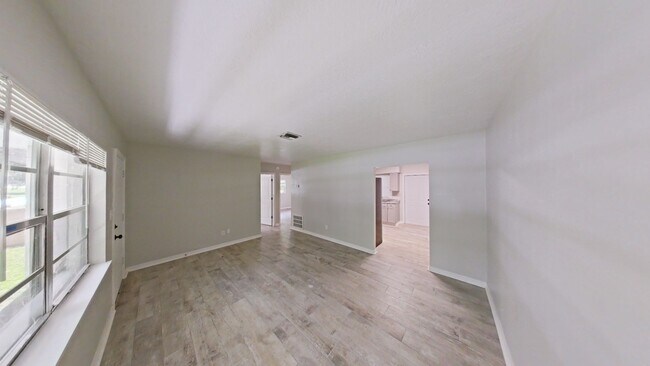 Foto del edificio - NE 16th Ave 1644-1648