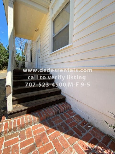 Building Photo - 407 De Vera Way
