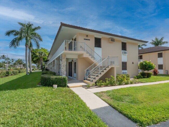 Foto del edificio - 167 N Collier Blvd