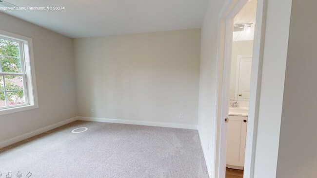 Building Photo - 42 Dungarvan Ln