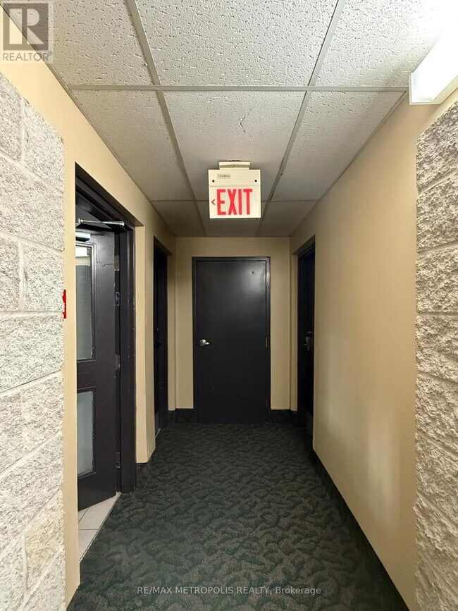 Photo du bâtiment - 271 Eiwo Ct