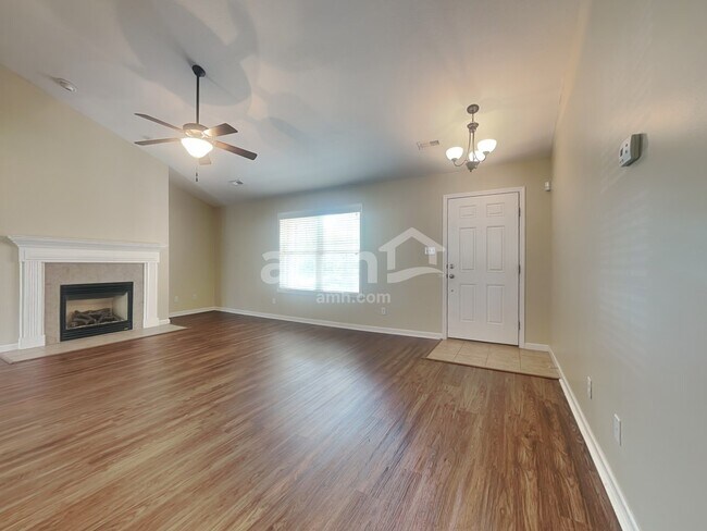 Building Photo - 6560 Gentlewinds Dr