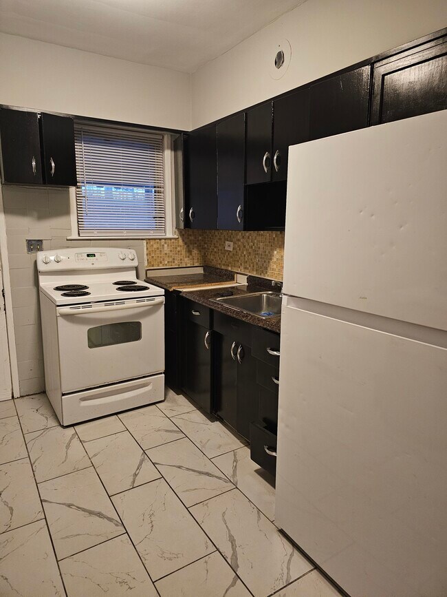 4829 Reisterstown Rd, Baltimore, MD 21215 Townhome Rentals in