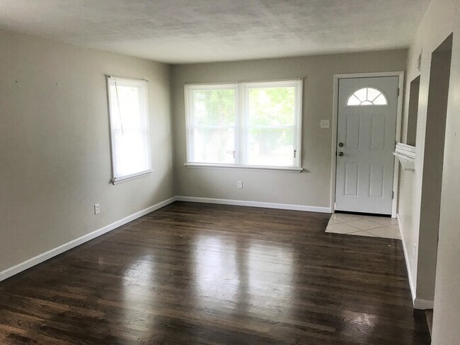 Building Photo - Great home for rent in north county! Move ...