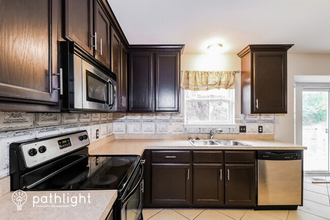 Foto del edificio - 993 Shadow Pine Dr, Fenton, MO, 63026