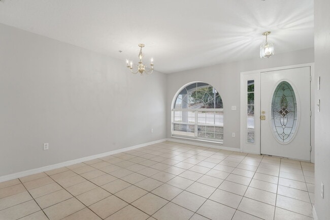 Foto del edificio - 963 E Main St