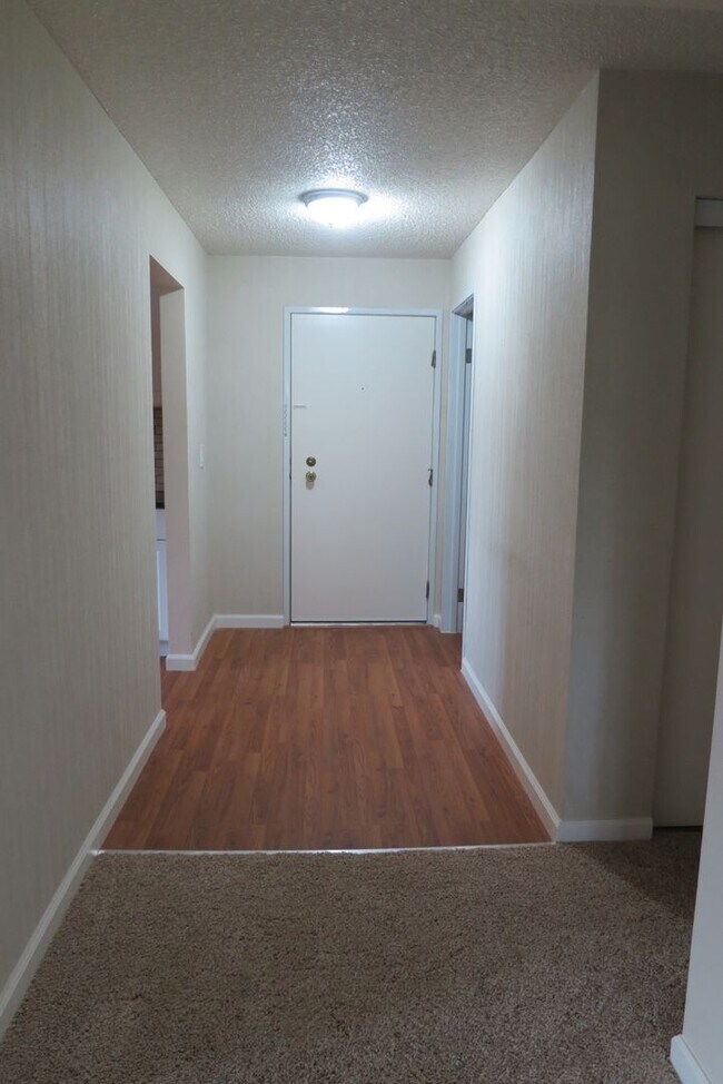 Building Photo - Cozy Two Bed Unit In Boulder