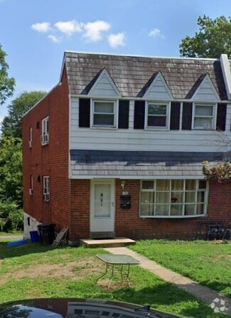 Building Photo - 106 W Maryland Ave