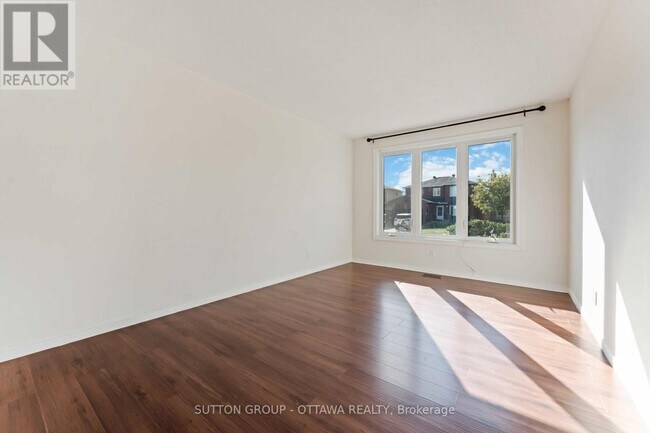 Building Photo - 7 Castlethorpe Crescent