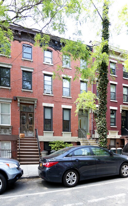 Primary Photo - 514 Clinton St