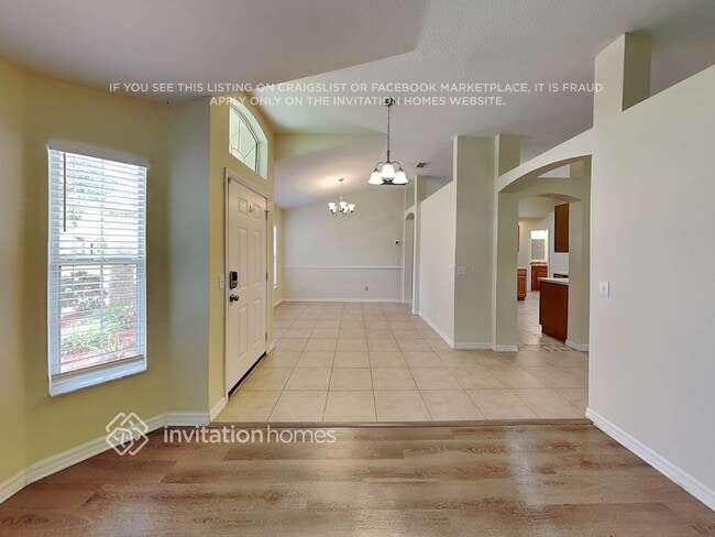 Building Photo - 370 Pine Springs Dr