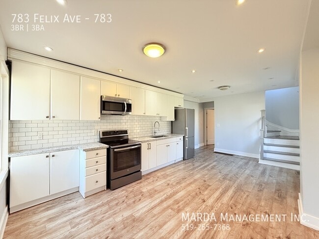 Building Photo - SPACIOUS 3 BED/2.5 BATH SEMI-DETACHED HOME WEST WINDSOR + HYDRO & GAS