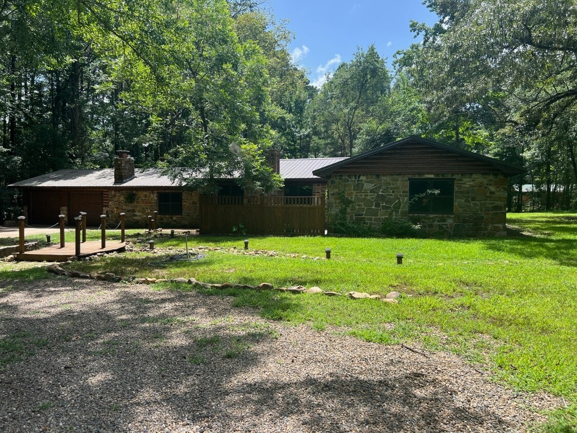 Primary Photo - 247 Pine Lake Rd