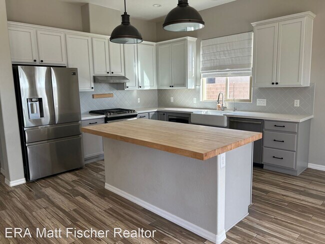 Building Photo - 5 br, 3 bath House - 5511 E 39th Ln