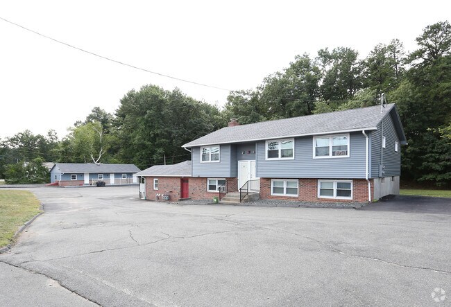 Building Photo - 480 Southampton Rd