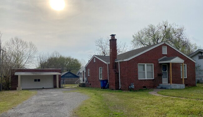 Foto del edificio - 1627 S Indianapolis Ave