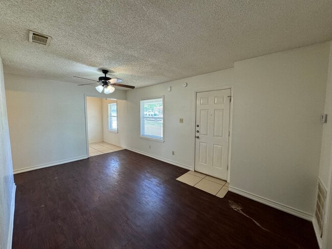 Building Photo - 1301 Franz Dr