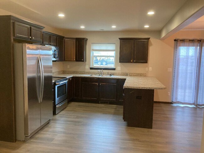 Foto del edificio - 129 Woodstone Ln SW