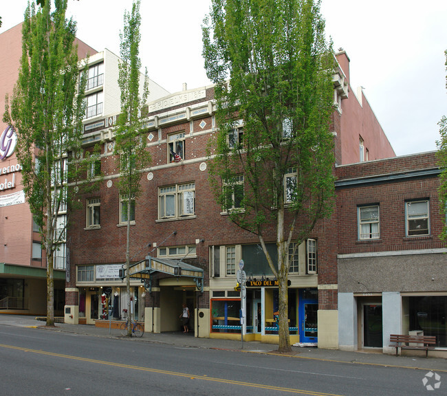 Building Photo - The Elks Apartments