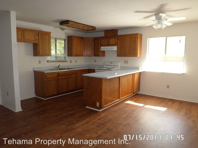 Building Photo - 1525 3rd St