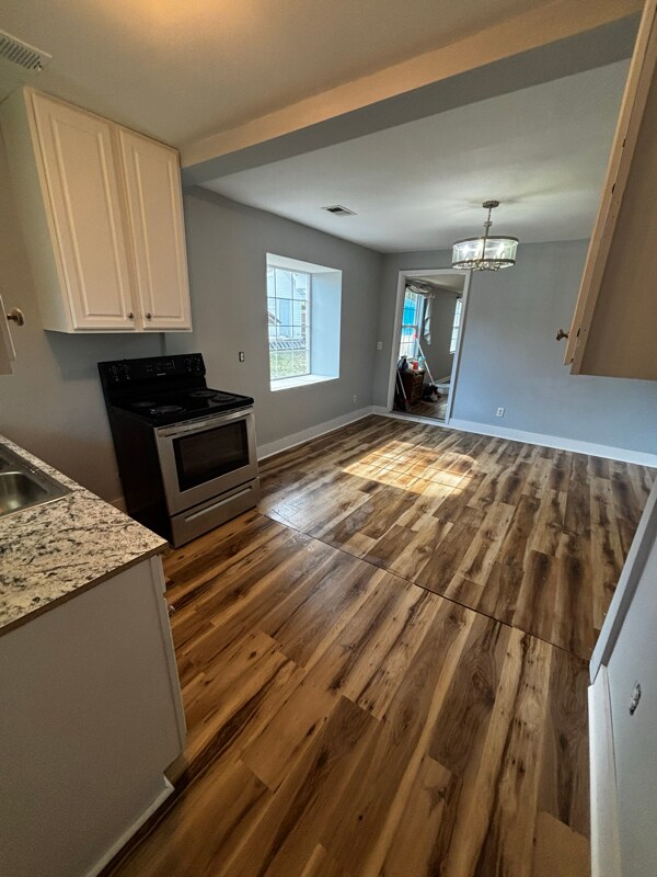 Foto del edificio - 1226 State Rd S-8-806