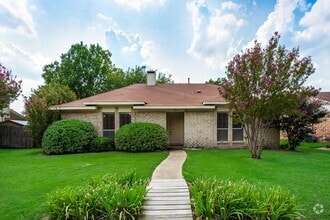 Building Photo - 239 Edgewood Dr
