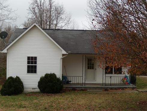 Building Photo - 1002 Center Ln