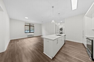 Building Photo - 121 34th St