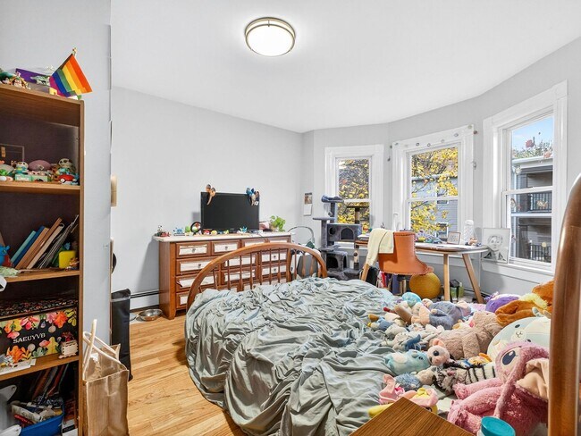 Foto del edificio - Nice 3 bed in Somerville