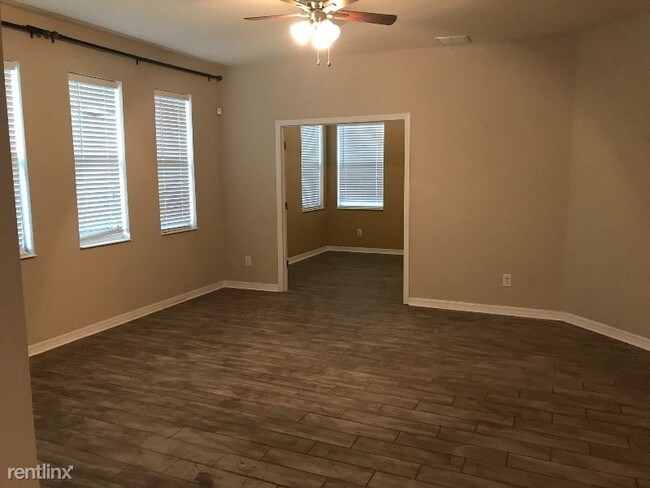 Foto del edificio - 3 br, 2 bath House - 8844 Leeland Archer Blvd