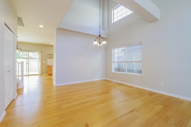 Building Photo - 808 63rd St SE