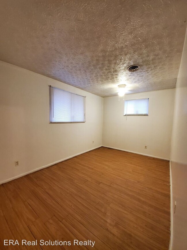 Building Photo - 3 br, 1.5 bath House - 3676 Roswell Drive