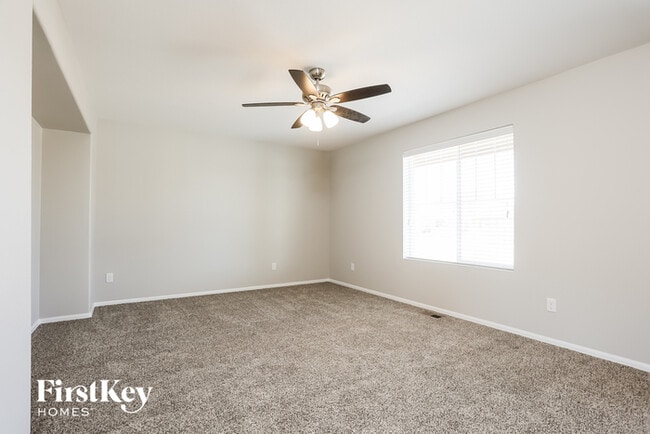 Building Photo - 227 S Newbern Ct