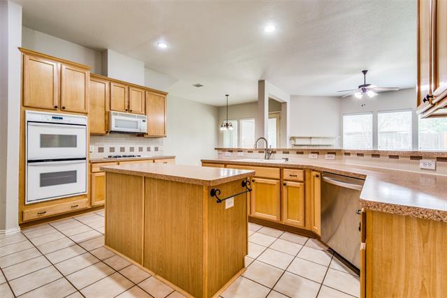 Building Photo - 1428 McClure Dr