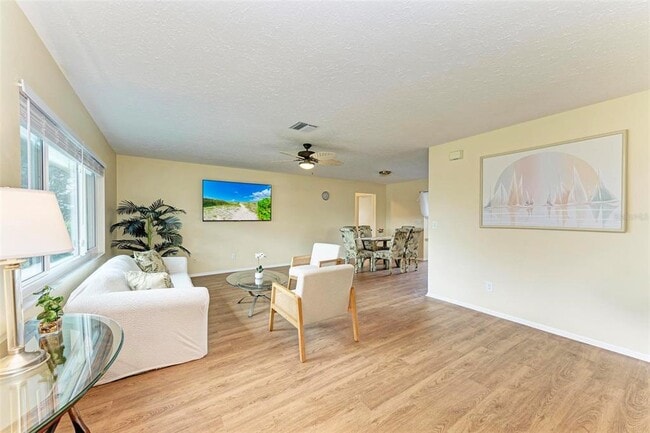 Foto del edificio - 1640 Saturn Rd