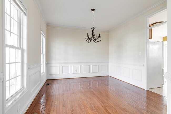 Foto del edificio - 801 Greyshire Dr