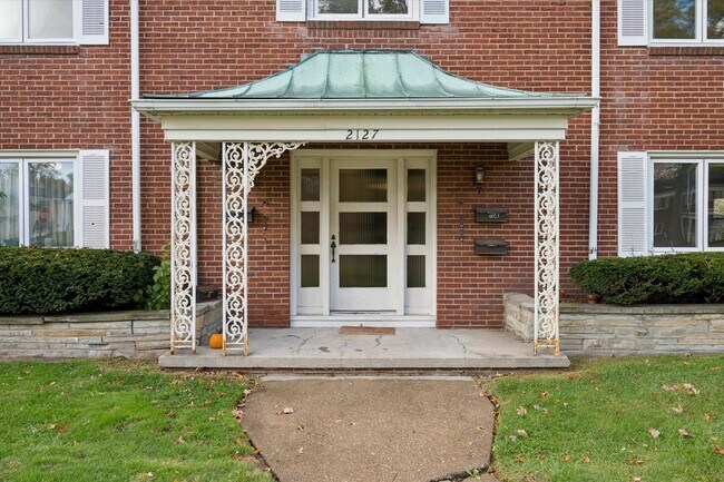 Foto del edificio - 2127 Collinway St