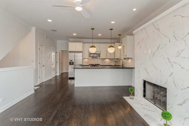 Foto del edificio - 1644 W Blackhawk St