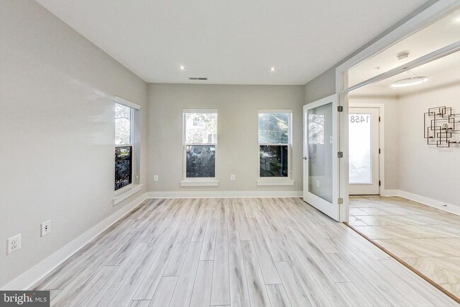 Building Photo - 1458 Piccard Dr