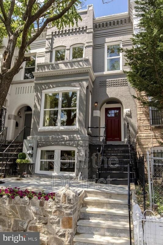 Primary Photo - 15 Q St NW