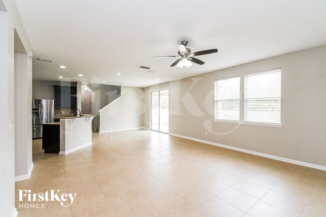 Foto del edificio - 4500 Oak Moss Loop