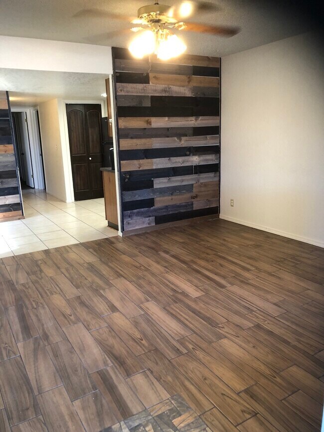 Lliving Room - 4580 N Agua Fria Dr