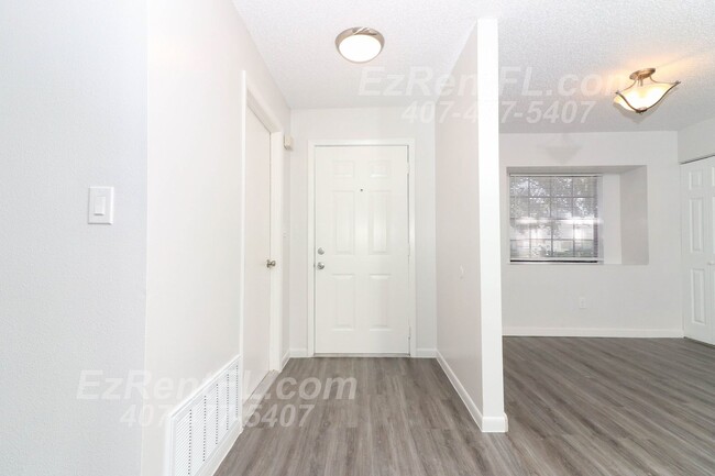 Building Photo - Summer Special! Charming 2 Bed/2 Bath Vill...